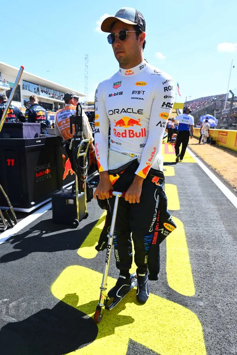 Checo no ha tenido un buen fin de semana en Austin