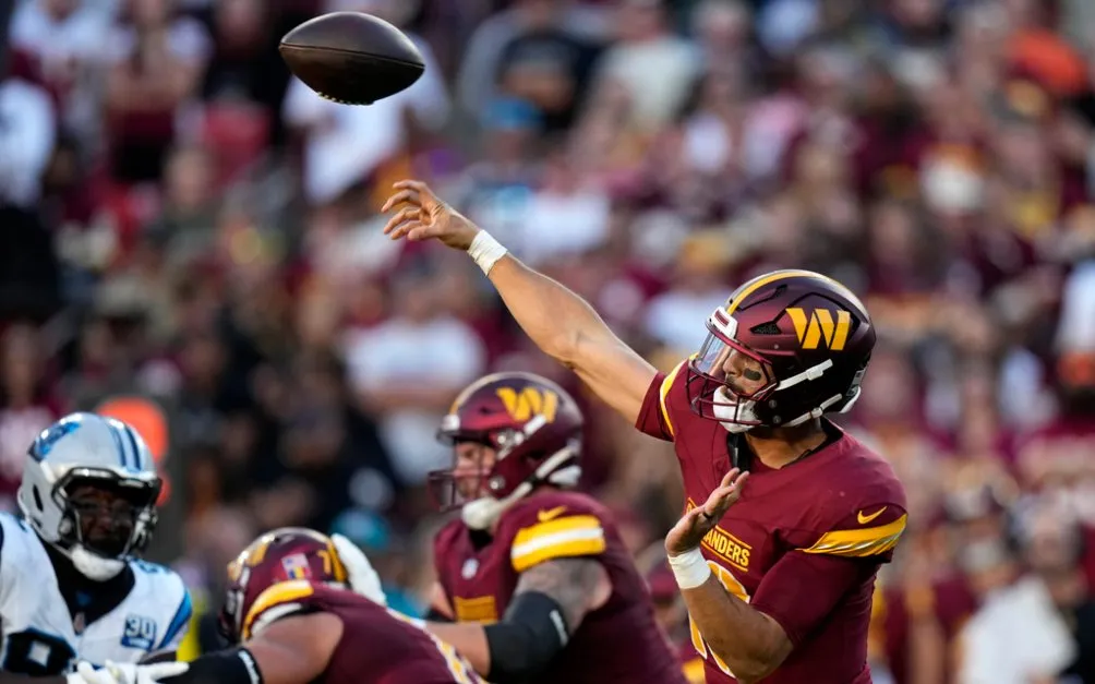 AP Marcus Mariota comandó la ofensvia