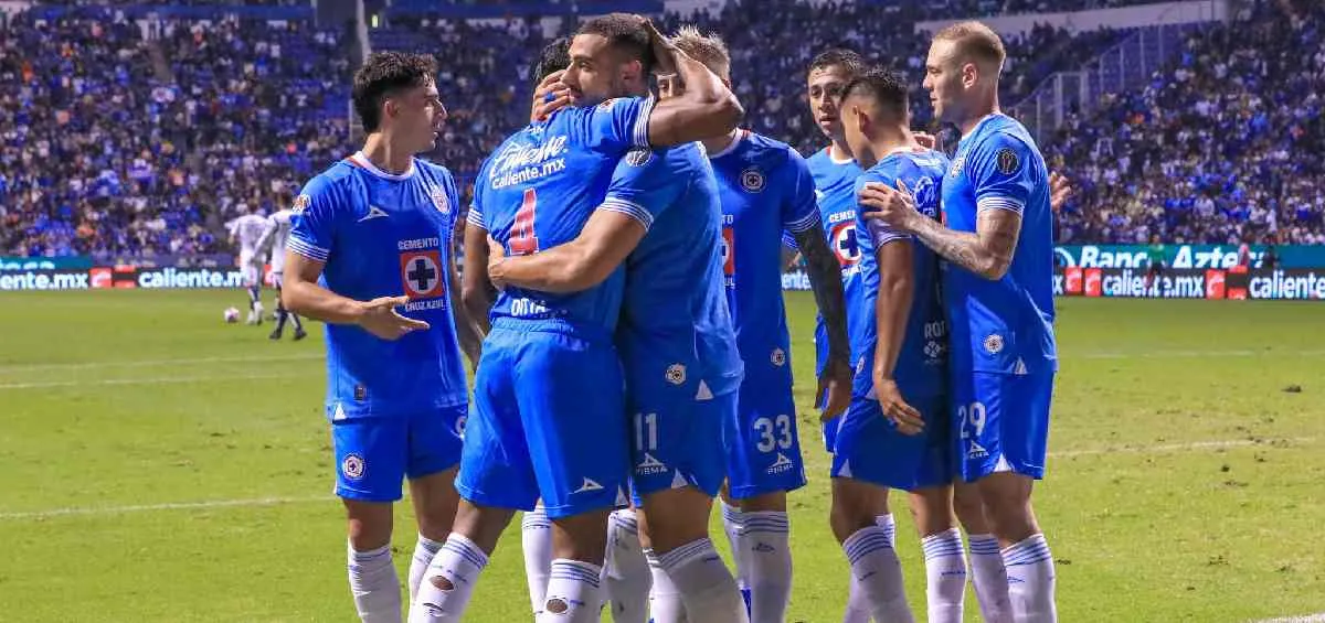 X:CruzAzul Cruz Azul regresan a casa