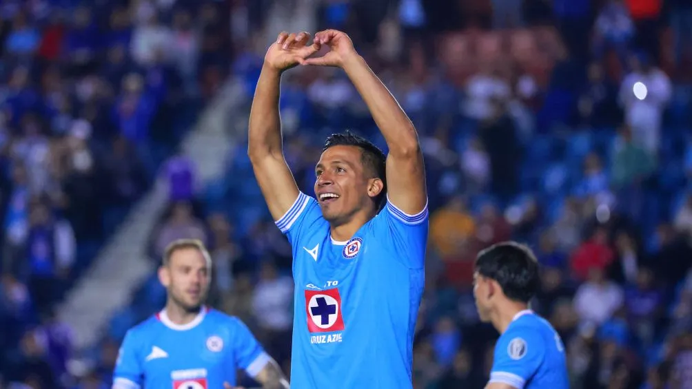 Sepúlveda festeja con Cruz Azul