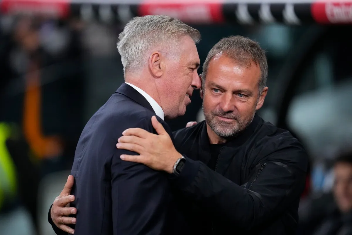 Abrazo entre los estrategas