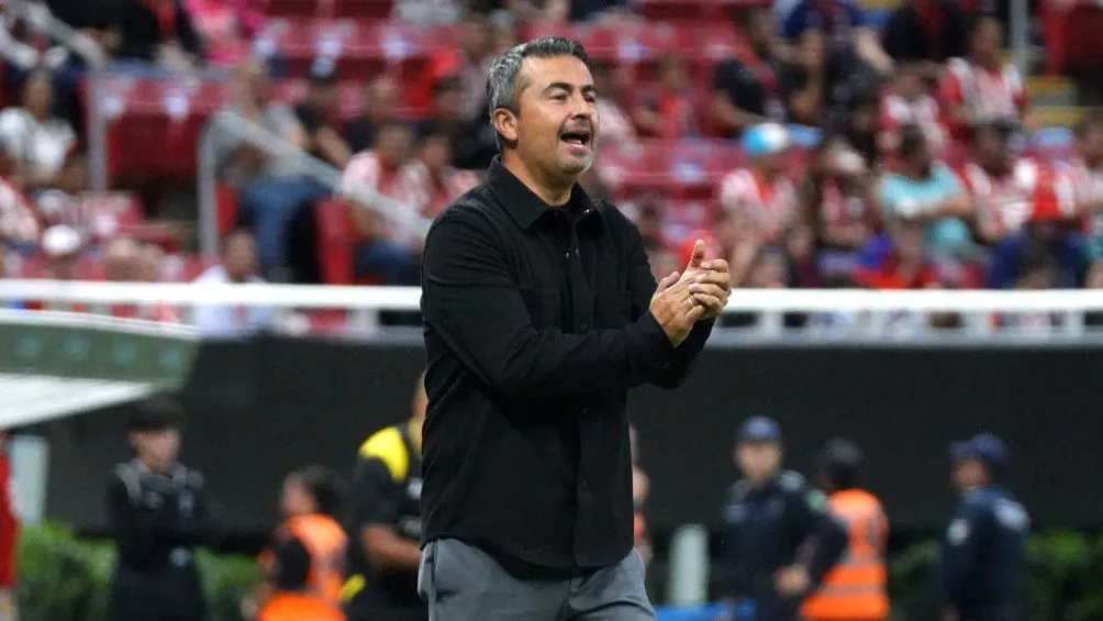 IMAGO7 Chivas cayó 1 a 0 ante Puebla