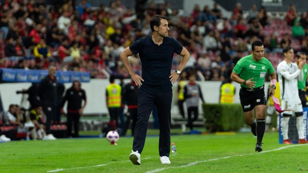 IMAGO7 Beñat San José durante el encuentro ante Xolos