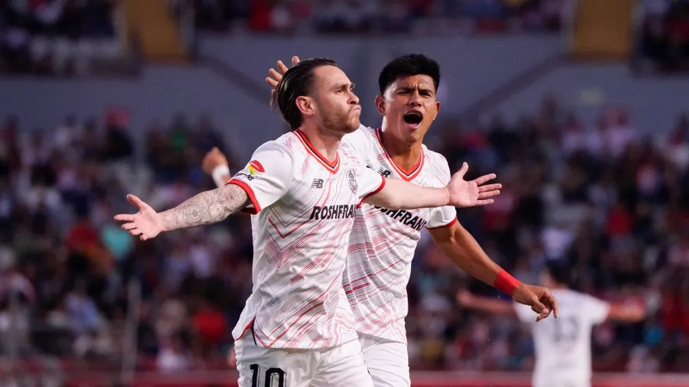 Angulo hizo triplete