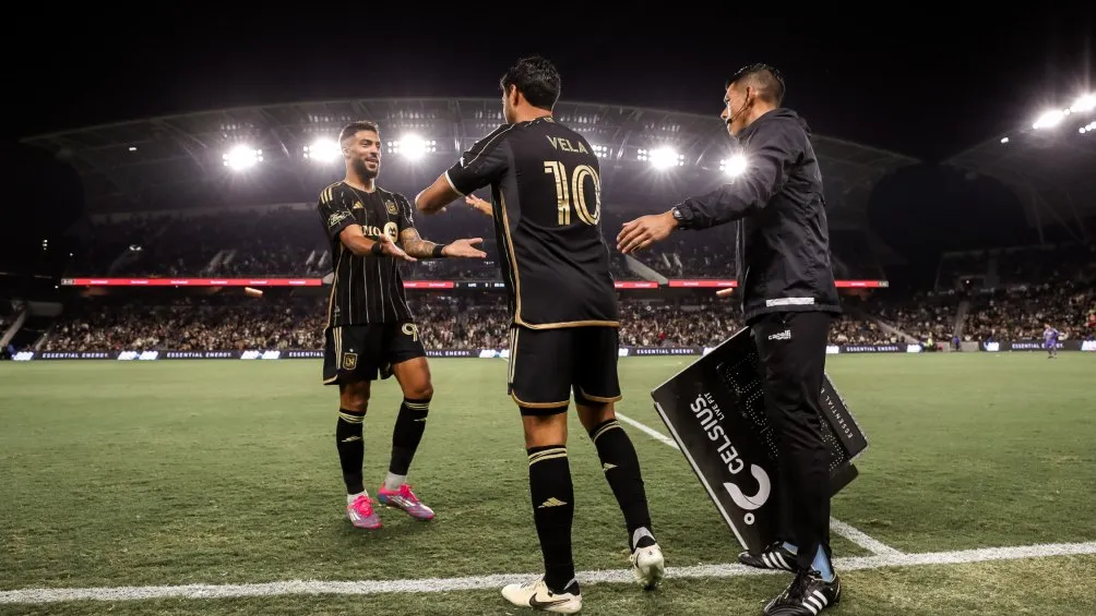 X: @LAFC Vela regresó con el LAFC