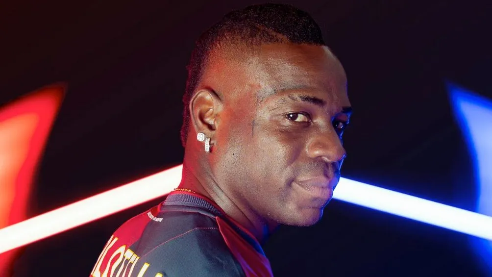 TWITTER: @GenoaCFC Balotelli vuelve a la Serie A