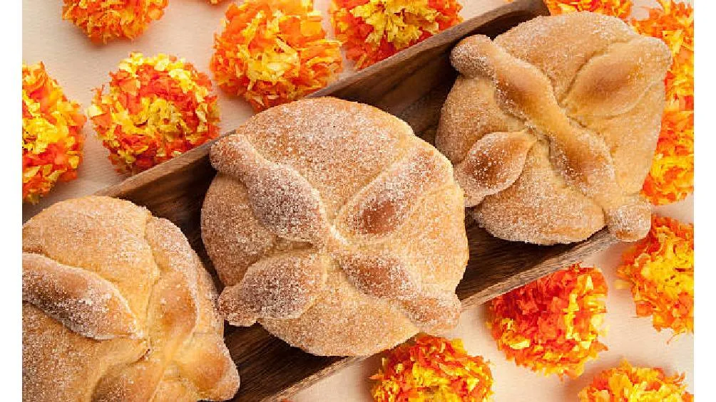 Pixabay Su significado tiene que ver con la conexión entre los que están vivos y los que ya no, representando tanto la vida como la muerte.