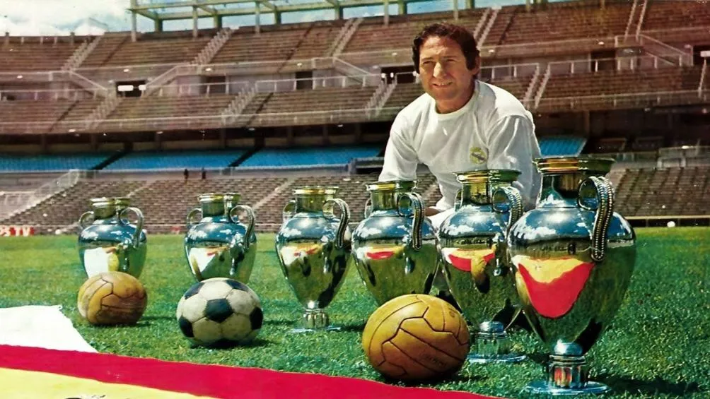 X: @AinoaAVergara Paco Gento, leyenda del Real Madrid
