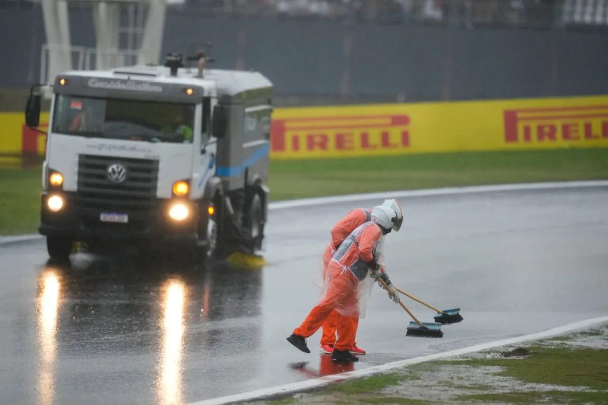 La lluvia no perdonó en el Circuito de Interlagos