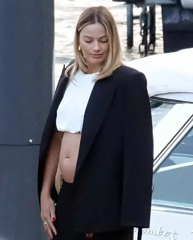 Margot Robbie fue vista en su &quot;babymoon&quot; con Tom en Italia