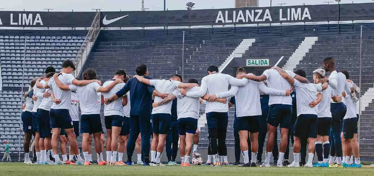 X:ClubALoficial Alianza Lima fracasa en el CL2024