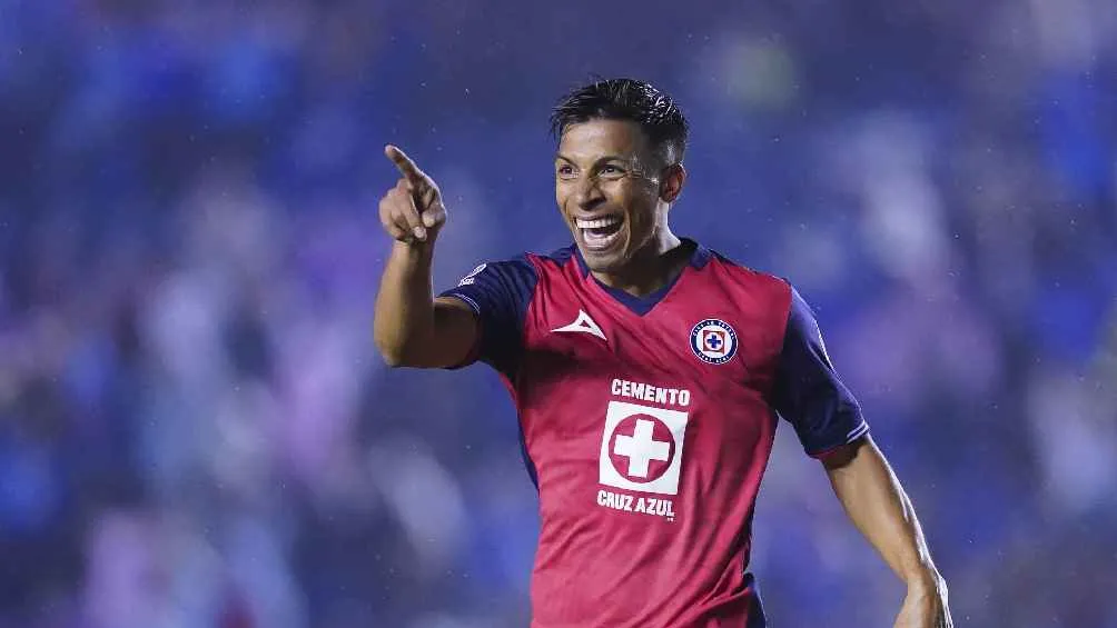 Cruz Azul comanda la convocatoria