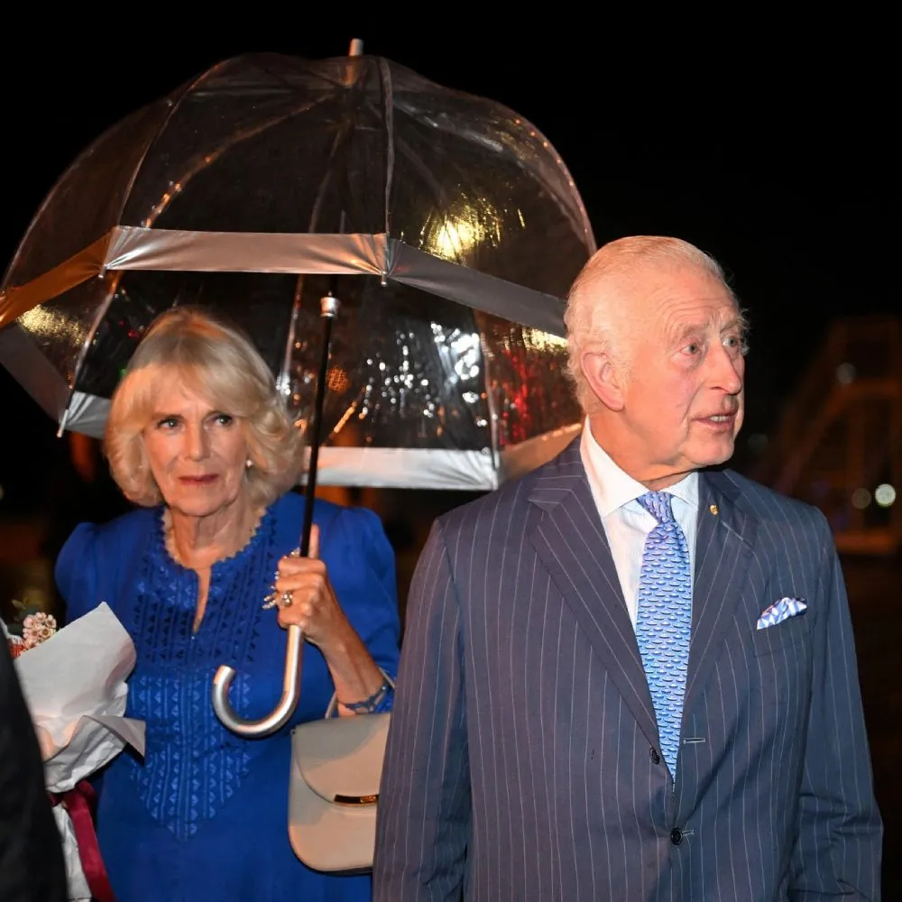 Redes Sociales La reina Camila debe de manter reposo durante varios días.