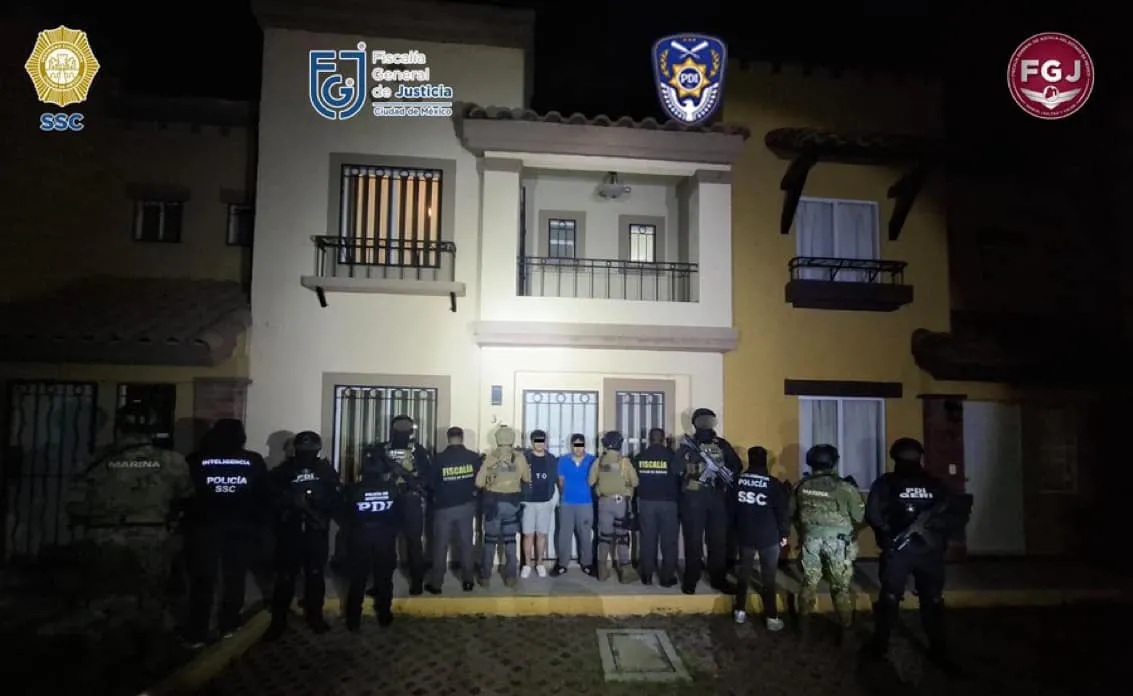 Los presuntos sicarios fueron detenidos en Ojo de Agua en Tecámac.