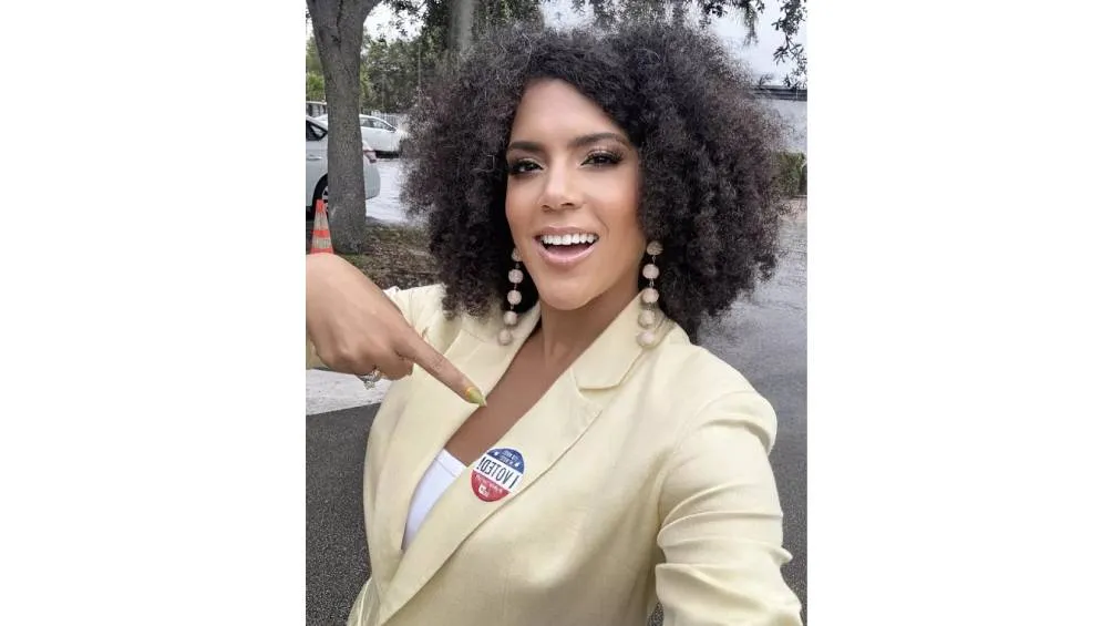 La exreina de belleza compartió que fue su primera vez votando.