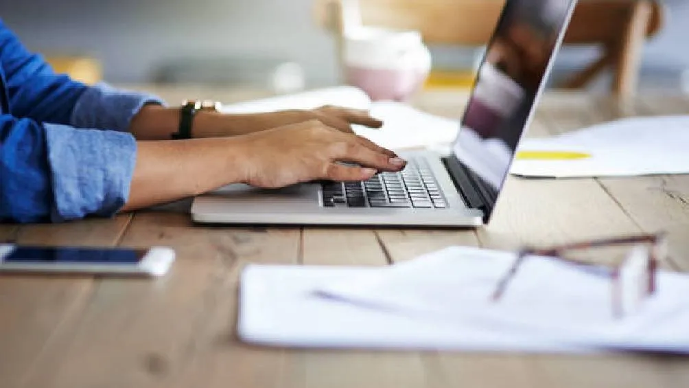 Pixabay Sigue estos pasos para poder cobrar tu incapacidad del IMSS en línea.