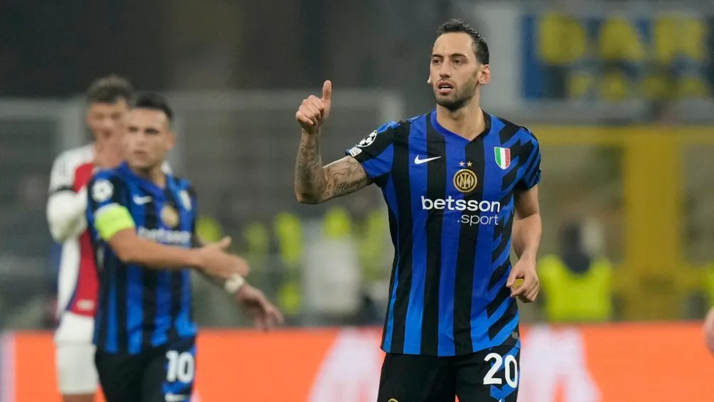 Calhanoglu metió el gol definitivo