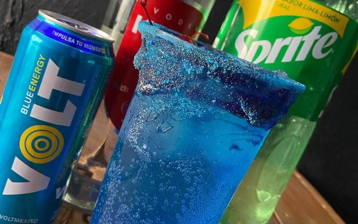 El Diario de Querétaro Los 'azulitos' pueden ser preparados con diferentes bebidas energizantes