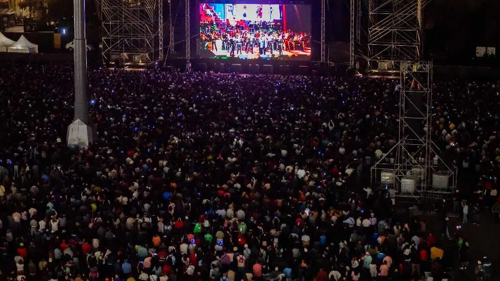 Días después en el Zócalo de la CDMX se hizo una nueva proyección ante 70 mil personas.