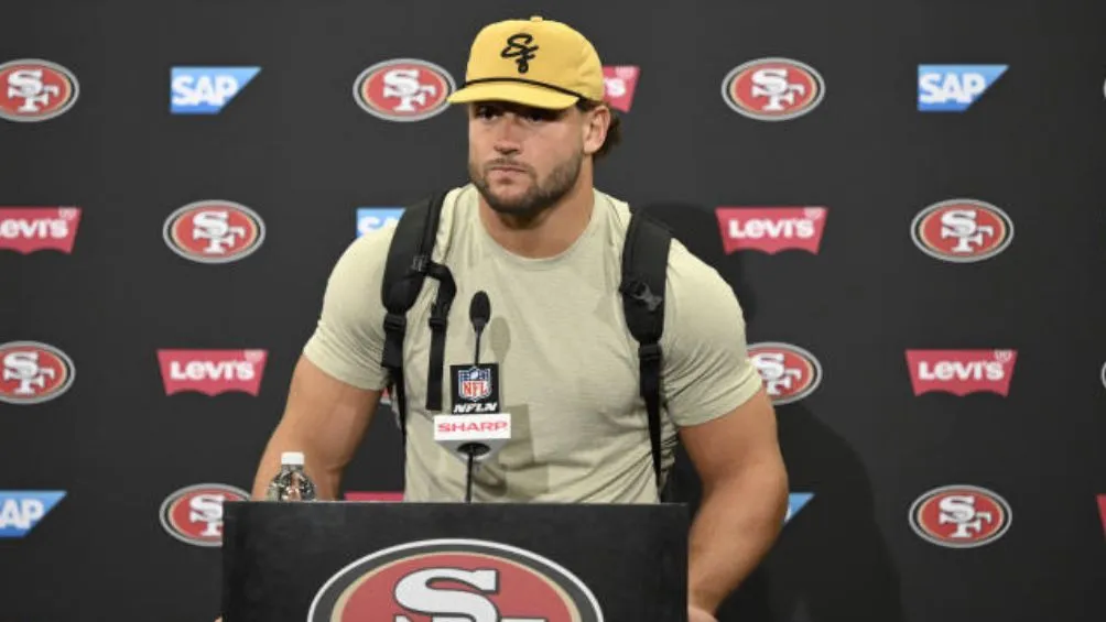 Nick Bosa en conferencia de prensa