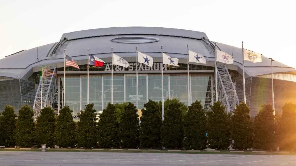 AP Siguen criticando el estadio