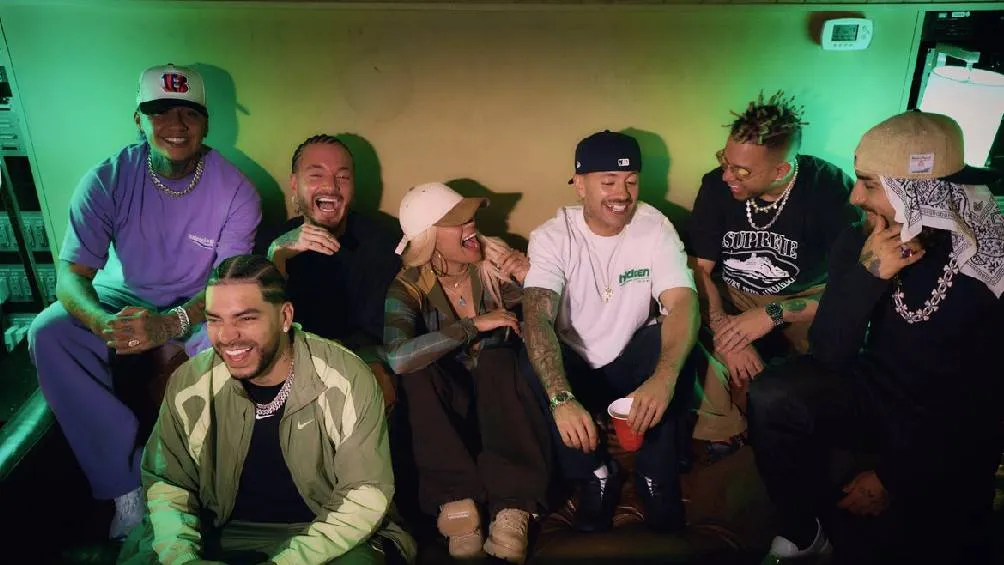 "X" +57 es una colaboración musical del género urbano donde reúne a los mayores exponentes de Colombia.