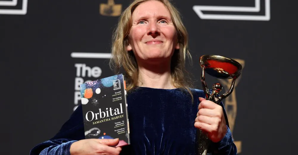 Redes Sociales La escritora británica se llevó 64 mil dólares de premio.