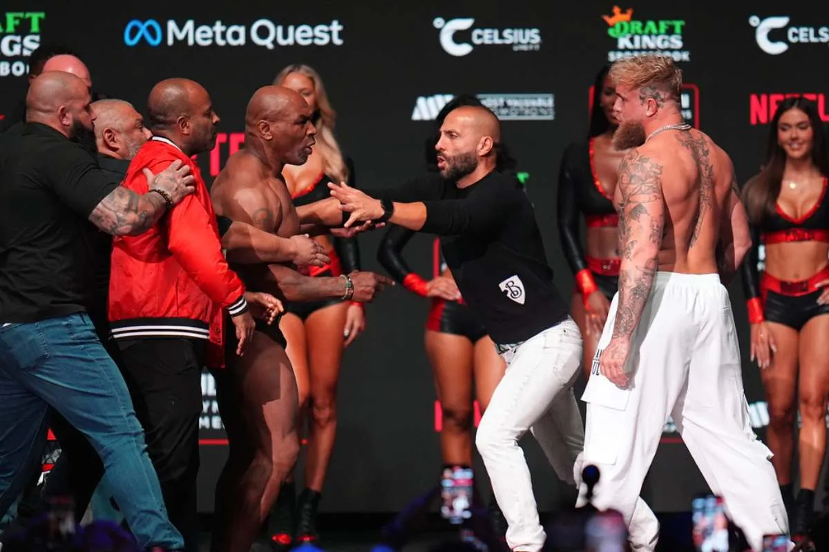 Tyson le dio una cachetada a Paul