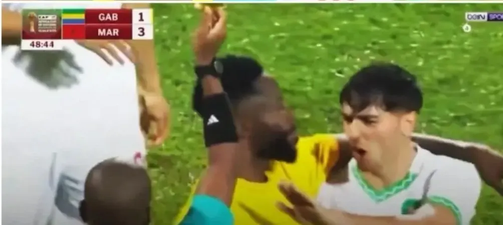 CAPTURA DE PANTALLA Brahim pide perdonar tarjeta amarilla a su rival