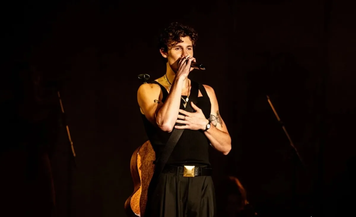 Shawn Mendes encendió a los fans en la segunda noche del festival