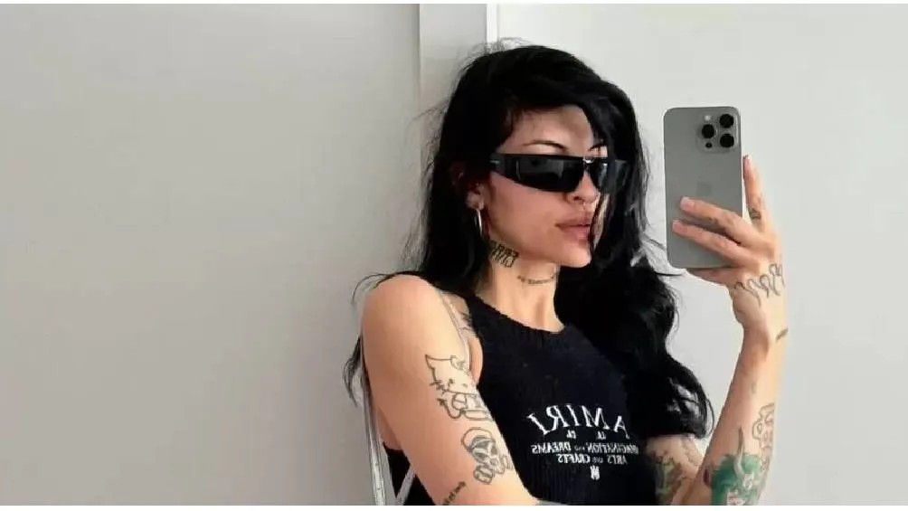 IG:@Cazzu Según los rumores, la rapera argentina podría interpretar las mañanitas en el evento del 12 de diciembre.