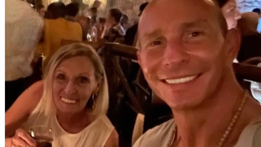 La madre del cantante falleció a los 73 años.