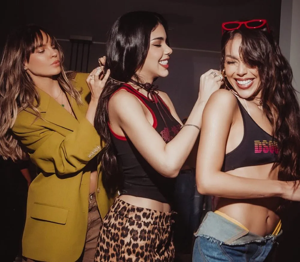IG: @belindapop Las cantantes se vieron juntas por primera vez en la fiesta de Shakira.