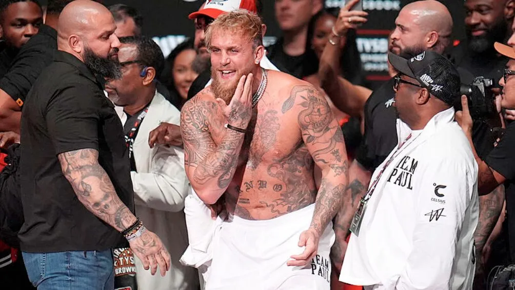 Jake Paul en el pesaje ante Mike Tyson