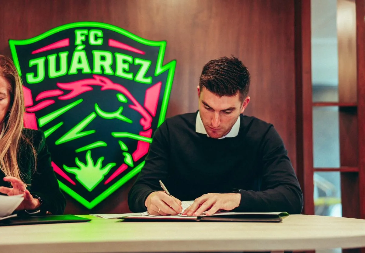 El técnico charrúa firmó contrato por un año