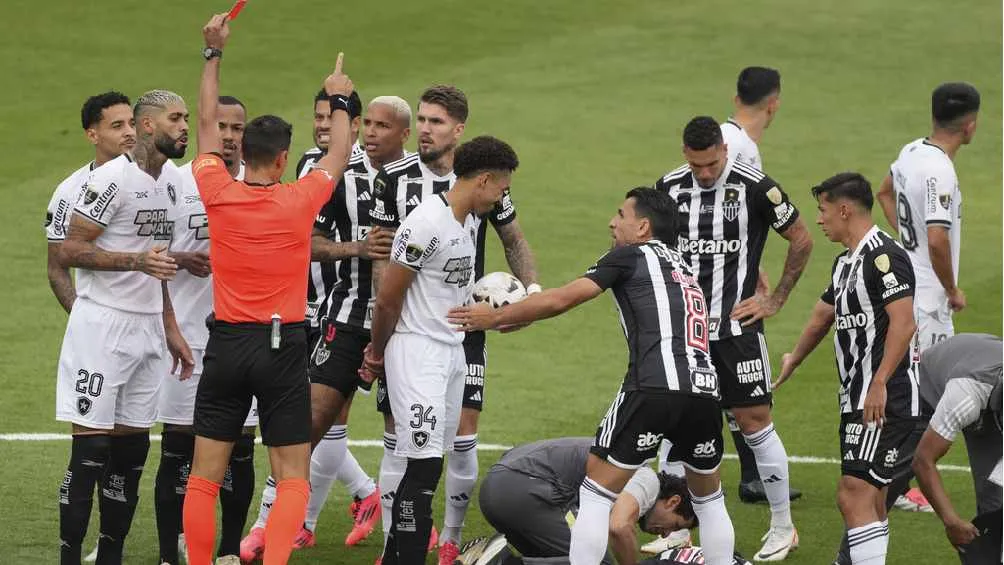 Se quedaron con un jugador menos