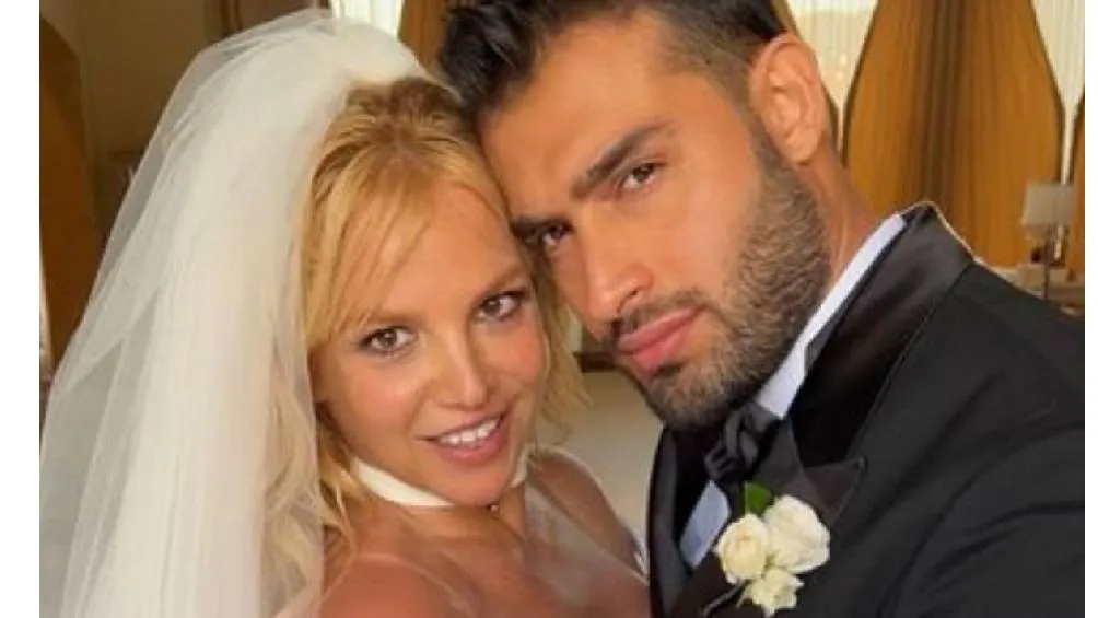 Tras siete meses del proceso de divorcio, la cantante volvió a estar soltera.