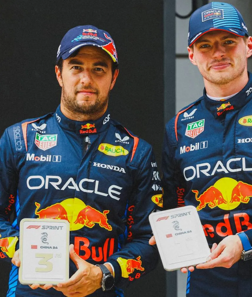 Max Vertsappen y Checo Pérez
