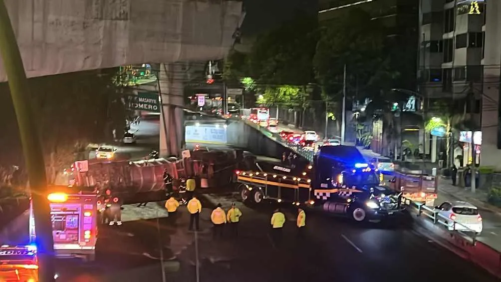 El accidente se dio alrededor de las 5:00 AM de este jueves.