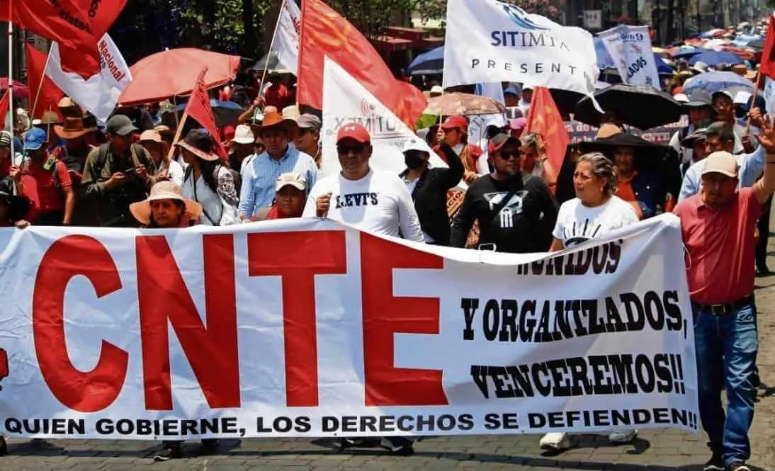 Los maestros buscan un salario digno y mayor presupuesto para la educación.