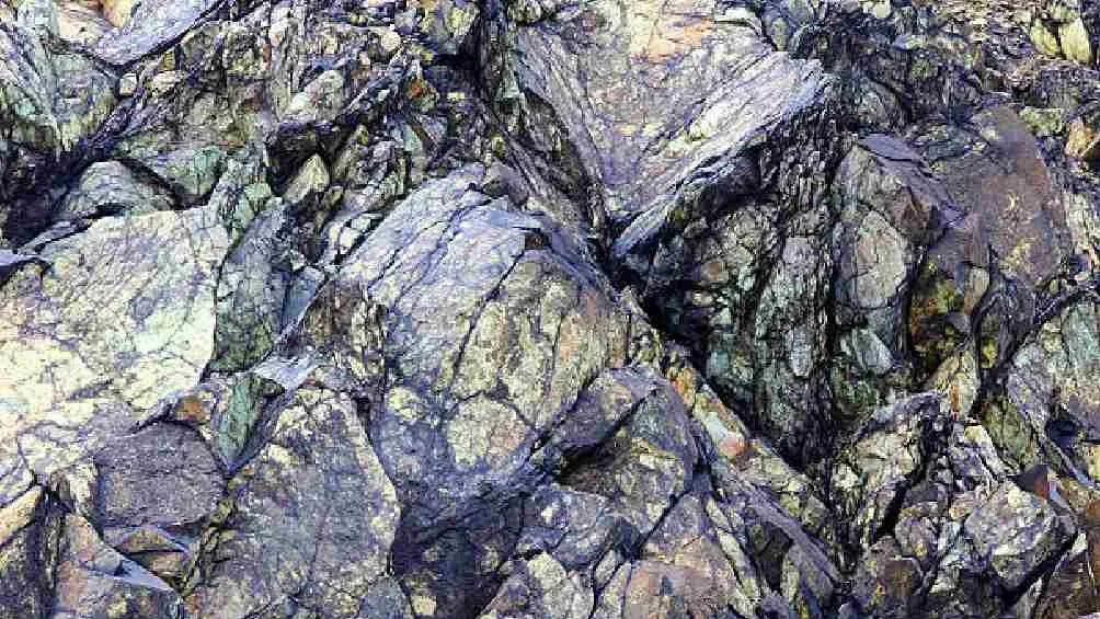 El Cadmio es un metal tóxico y cancerígeno para los seres humanos.