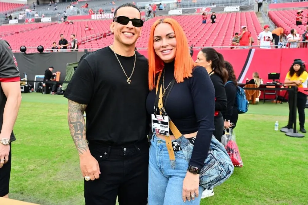 Redes Sociales Daddy Yankee demandó a Mireddys González por robarle 100 mdd.