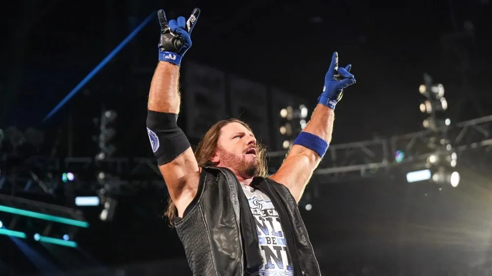 AJ vuelve a TNA después de 12 años de ausencia