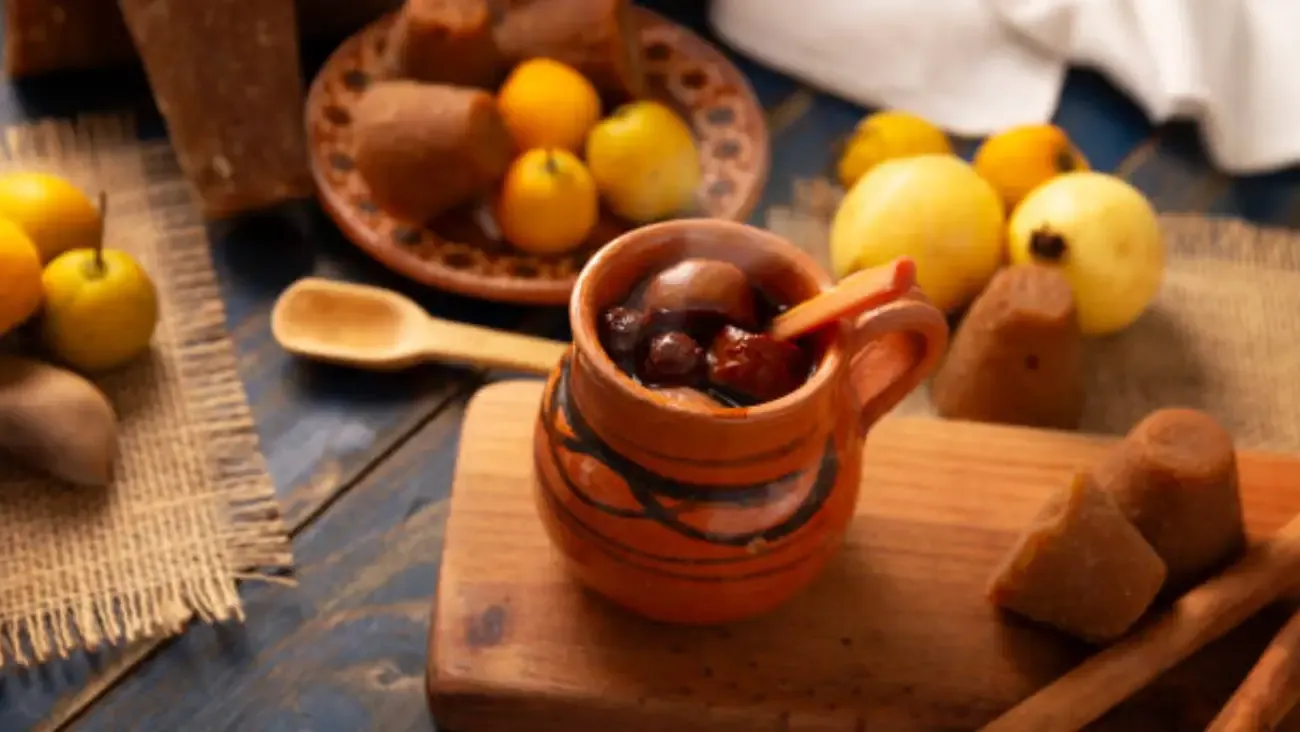 ISSSTE revela receta de ponche saludable para esta Navidad: así puedes prepararlo