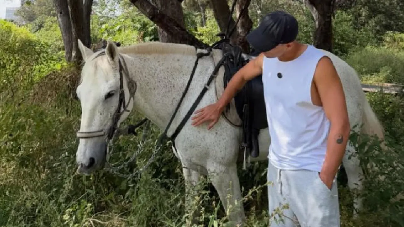 Javier Hernández en el campo