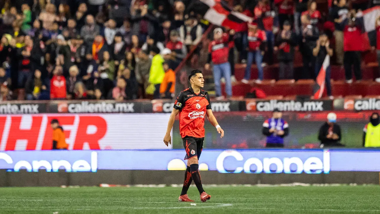 El emotivo adiós de Joe Benny Corona con los Xolos de Tijuana; Nacho Rivero entró en su lugar