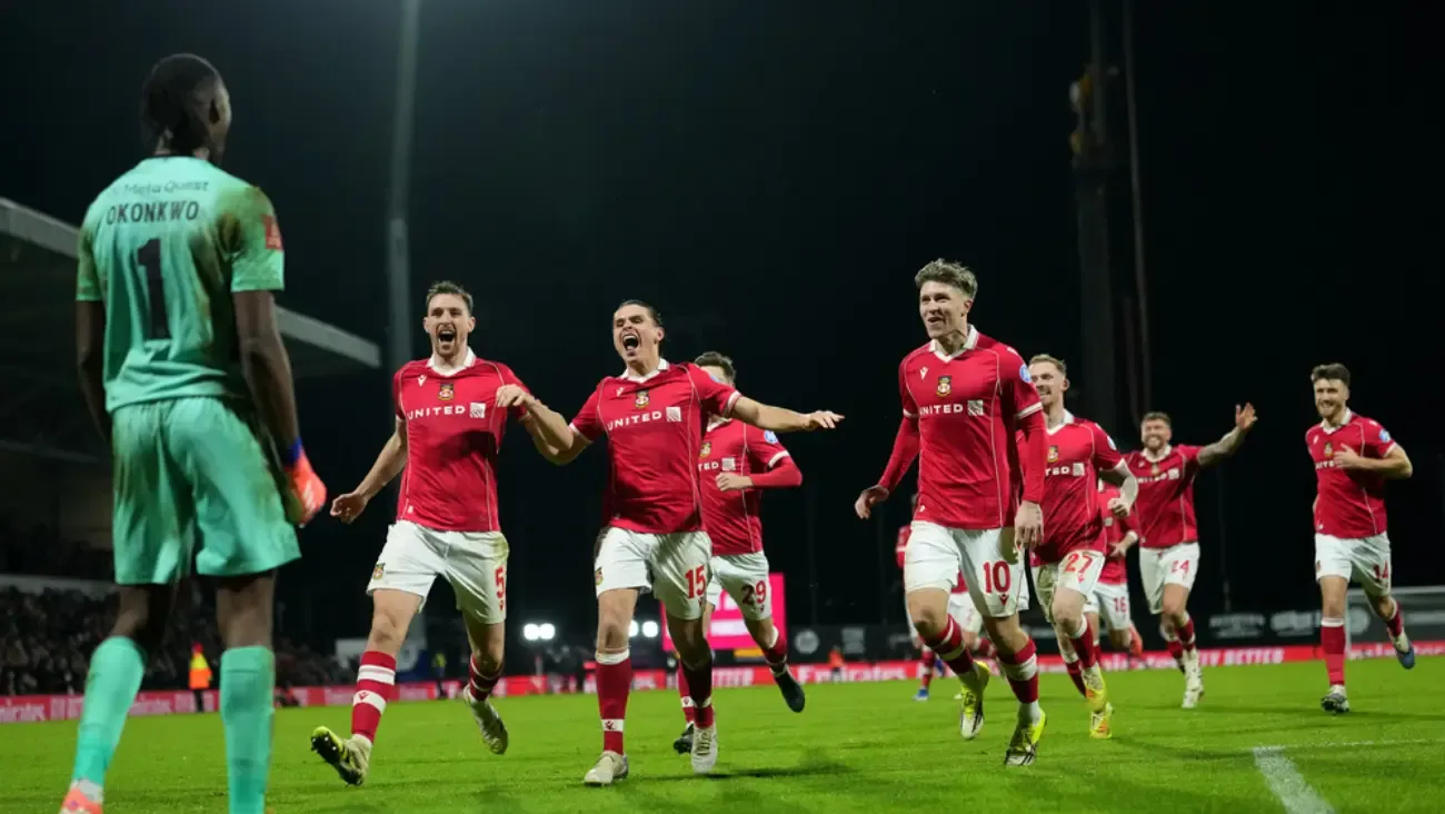 Wrexham, equipo de Ryan Reynolds, hace historia al vencer a Nottingham Forest en FA Cup