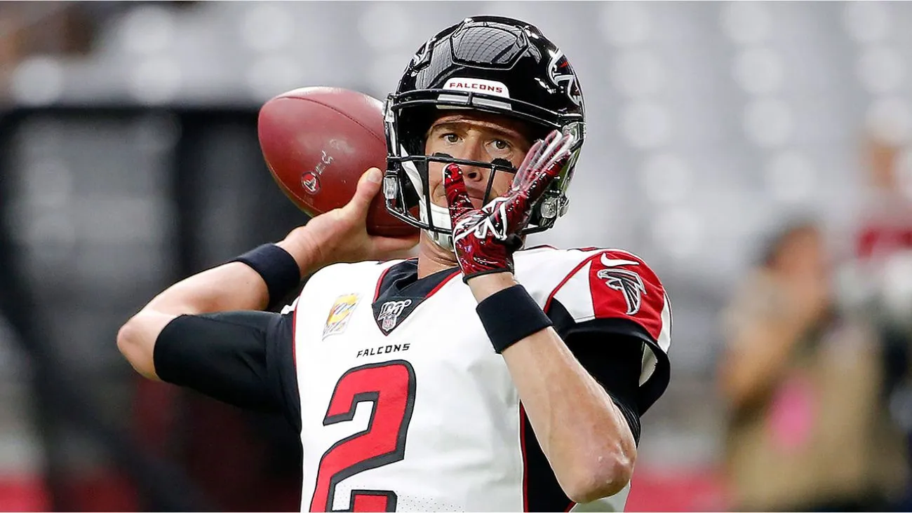 Matt Ryan volverá a los Atlanta Falcons, aunque ahora fuera del emparrillado