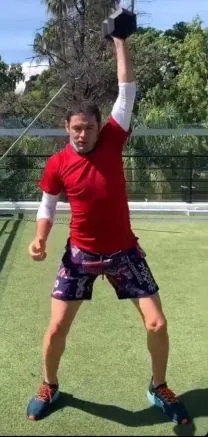 El T3mplo Pablo Aguilar se ejercita