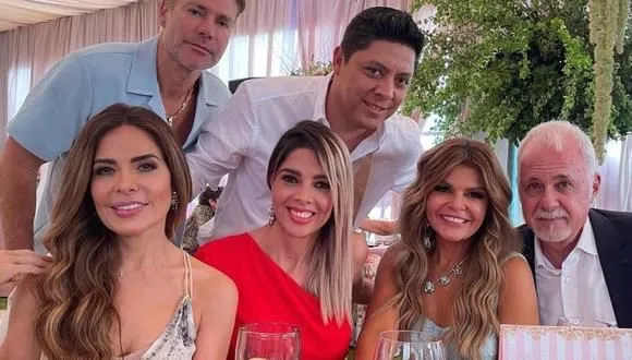 Cantoral y Padilla en la primera comunión de la hija de la actriz